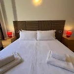 Teentori Apartment *